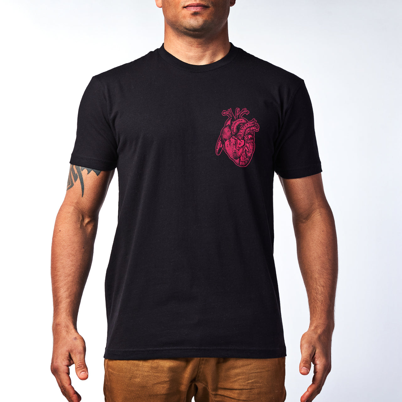 VANGUARD / WITH HEART Tシャツ - BLACK